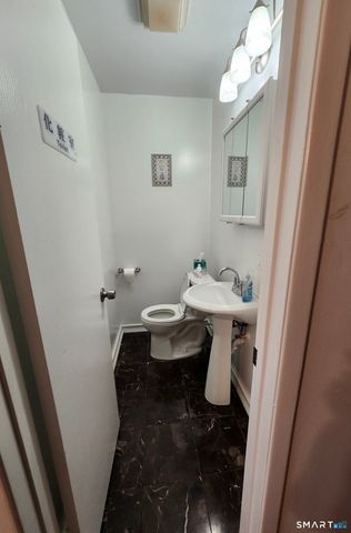 4 Union Avenue 8, Norwalk, CT 06851