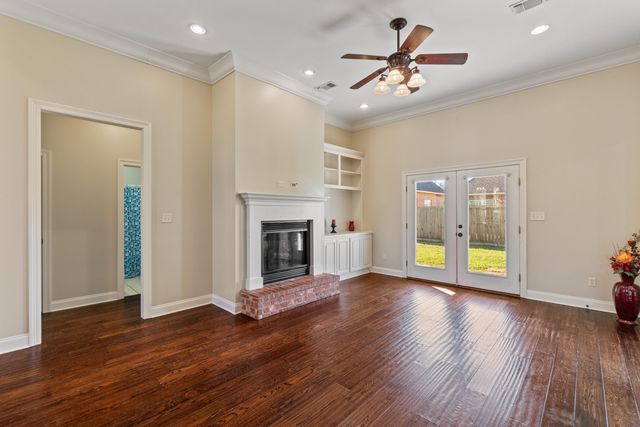 21 Village Dr., Hattiesburg, MS 39402