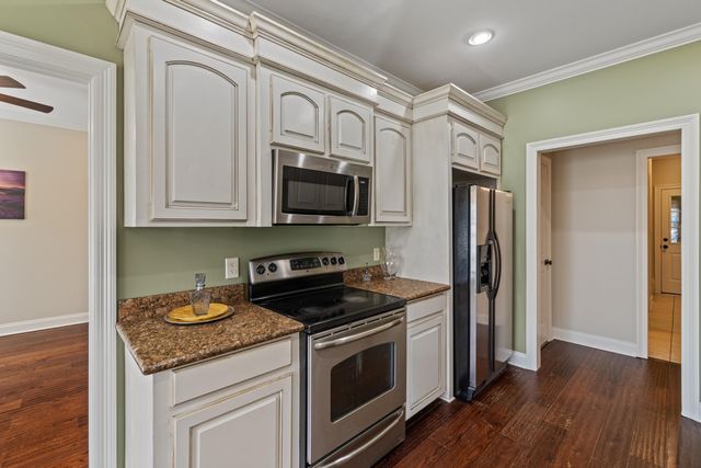 21 Village Dr., Hattiesburg, MS 39402