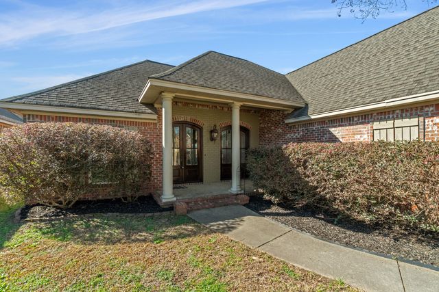 21 Village Dr., Hattiesburg, MS 39402