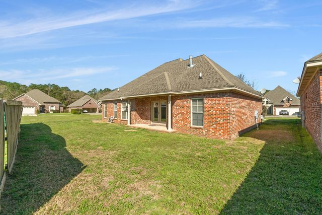 21 Village Dr., Hattiesburg, MS 39402