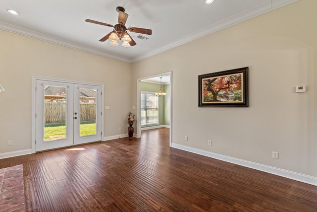 21 Village Dr., Hattiesburg, MS 39402