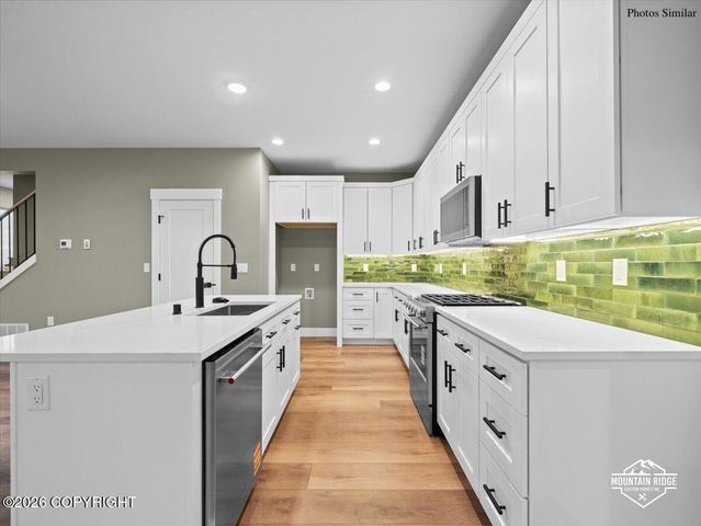 6672 E Gateway Drive, Wasilla, AK 99654