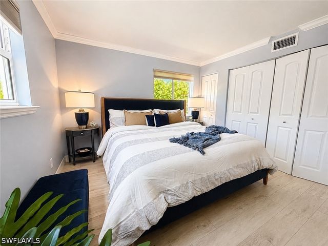 960 7th ST S 103, Naples, FL 34102