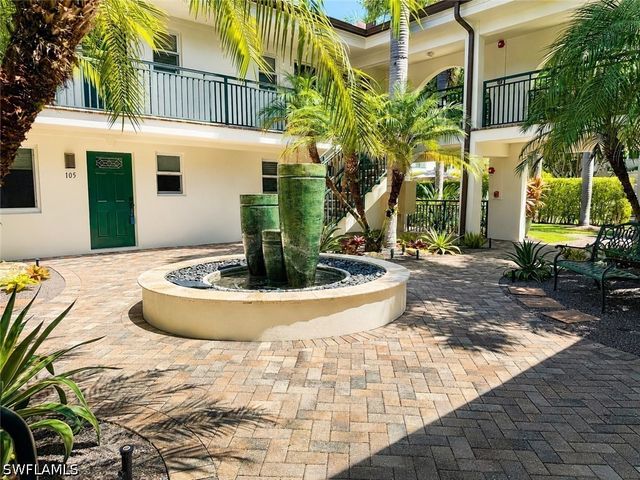 960 7th ST S 103, Naples, FL 34102