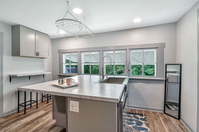 409 S 11th St, Clarksville, TN 37040