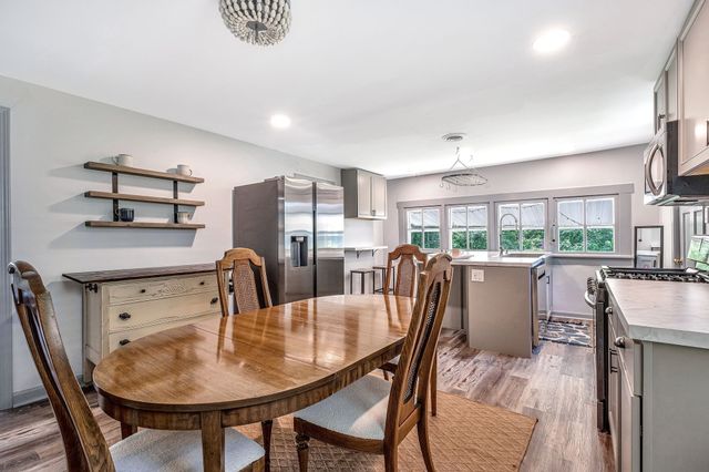 409 S 11th St, Clarksville, TN 37040