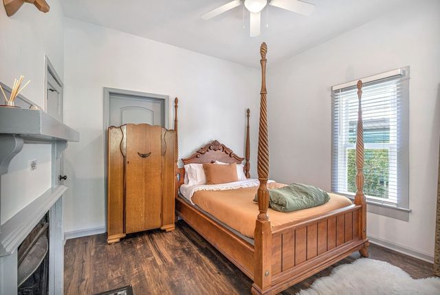 409 S 11th St, Clarksville, TN 37040