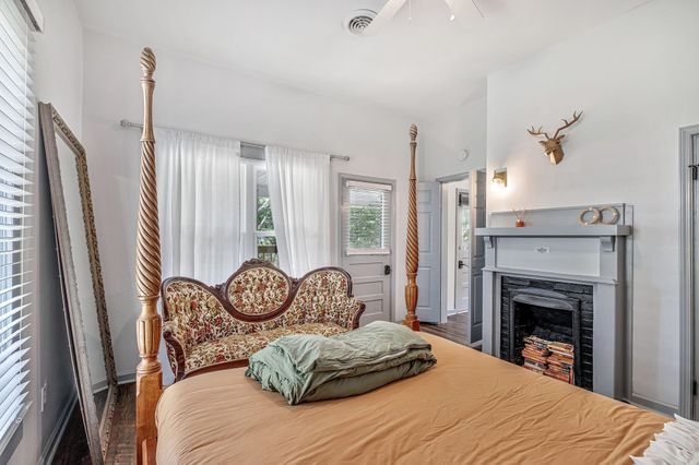 409 S 11th St, Clarksville, TN 37040