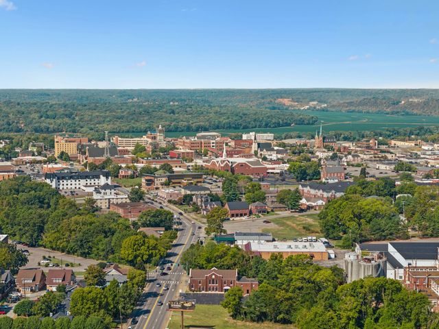 409 S 11th St, Clarksville, TN 37040