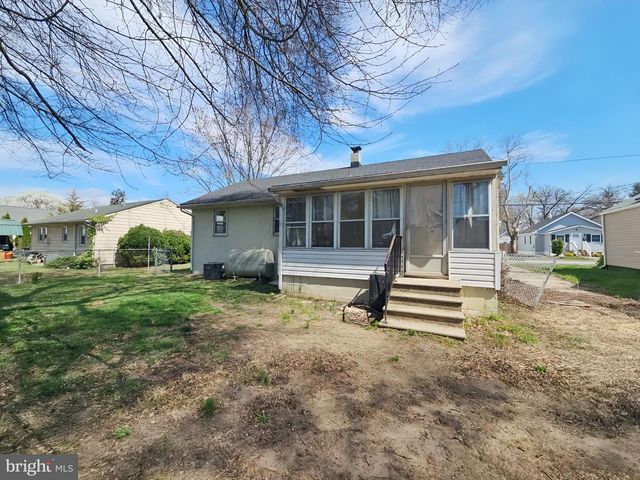 29 HARDING AVE, Pennsville, NJ 08070