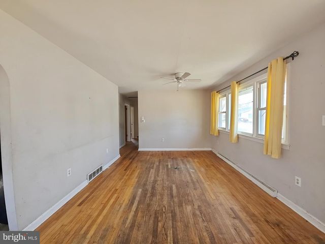 29 HARDING AVE, Pennsville, NJ 08070