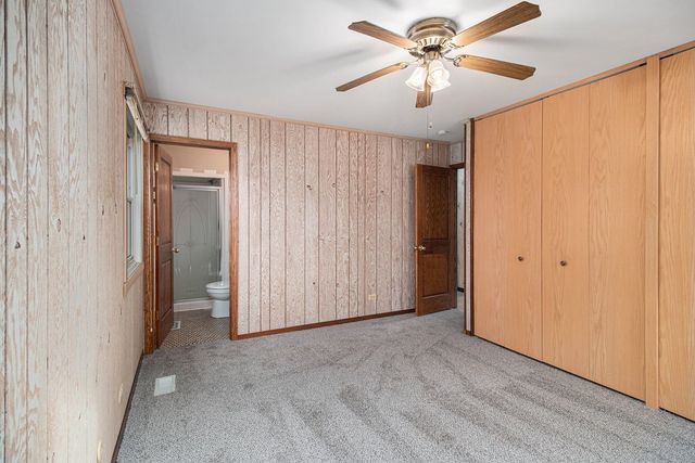 120 Ellington Drive, Schaumburg, IL 60194