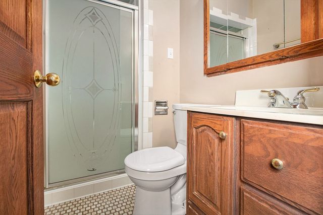 120 Ellington Drive, Schaumburg, IL 60194