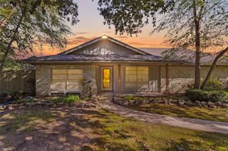1916 W Sunset Drive, Orange, TX 77630