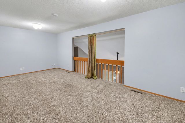 6187 SE 6th Avenue, Pleasant Hill, IA 50327