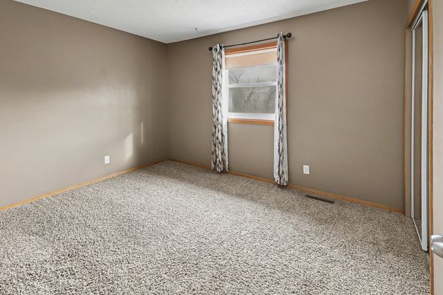 6187 SE 6th Avenue, Pleasant Hill, IA 50327