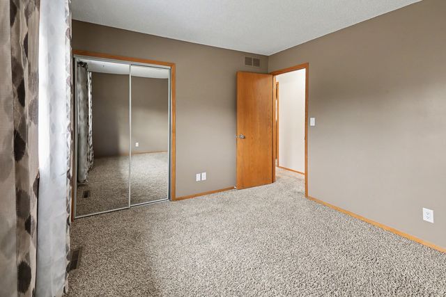 6187 SE 6th Avenue, Pleasant Hill, IA 50327