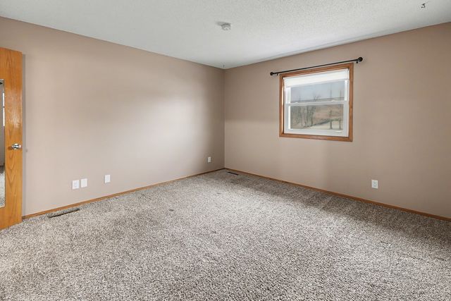 6187 SE 6th Avenue, Pleasant Hill, IA 50327