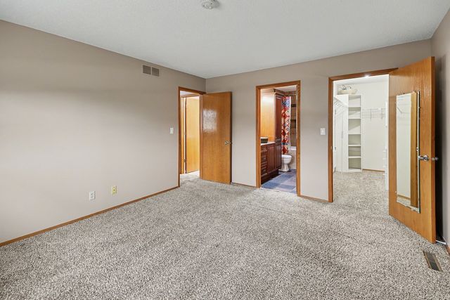 6187 SE 6th Avenue, Pleasant Hill, IA 50327