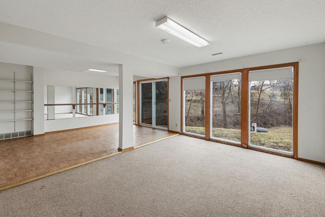 6187 SE 6th Avenue, Pleasant Hill, IA 50327