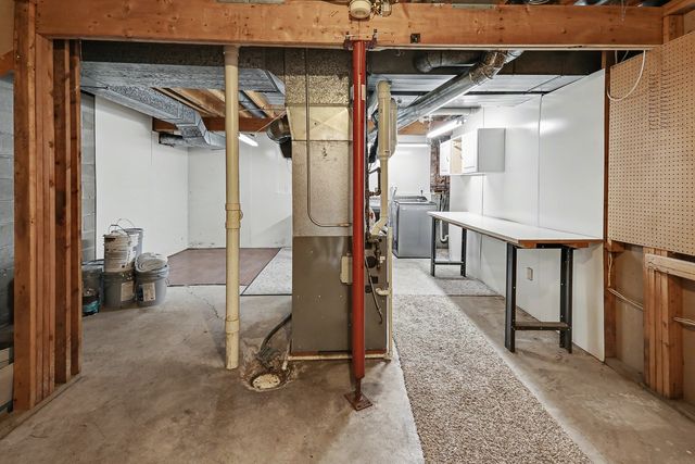 6187 SE 6th Avenue, Pleasant Hill, IA 50327