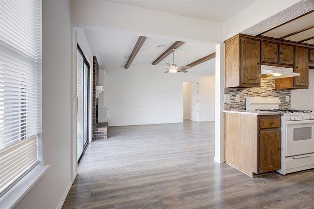 405 W Twisted Branch Way, Mustang, OK 73064