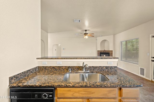 5621 England Drive, Sunland Park, NM 88063