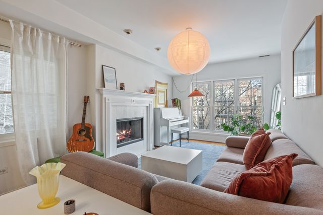 1449 W Walton Street 2, Chicago, IL 60642