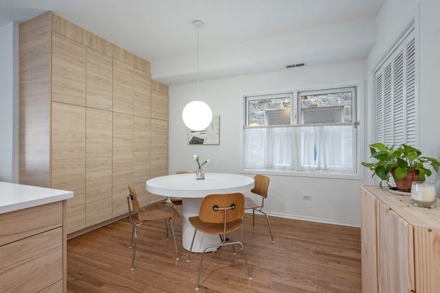 1449 W Walton Street 2, Chicago, IL 60642