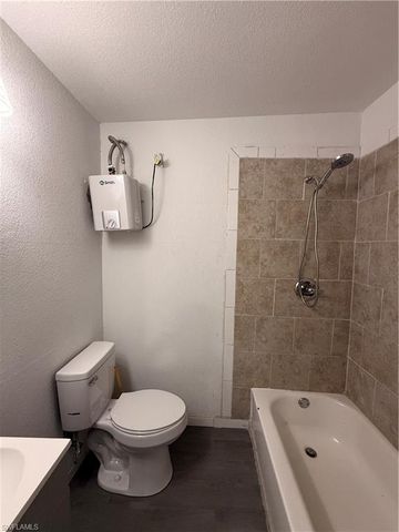 8219 Bartholomew DR, North Fort Myers, FL 33917