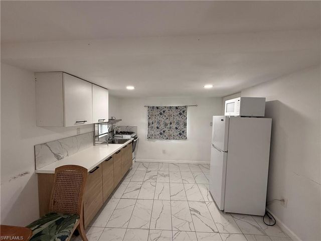 8219 Bartholomew DR, North Fort Myers, FL 33917