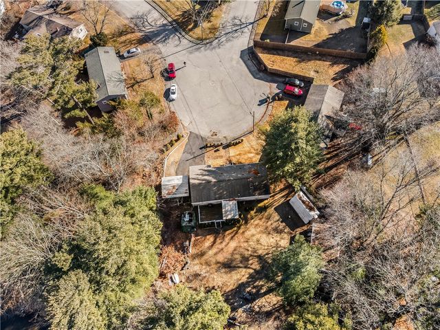 10 Colonial Road, Coventry, RI 02816