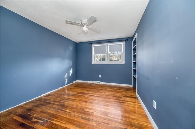 10 Colonial Road, Coventry, RI 02816