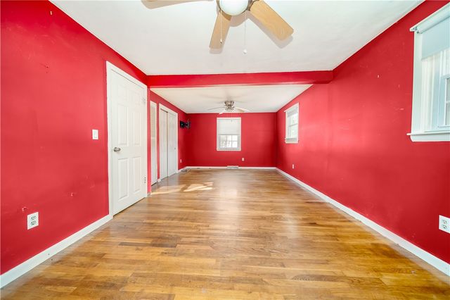 10 Colonial Road, Coventry, RI 02816