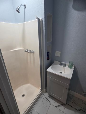 5217 Dalewood Drive, Cross Lane, WV 25313