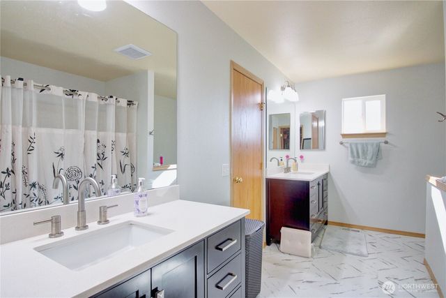 4651 Nooksack Loop, Mount Vernon, WA 98273