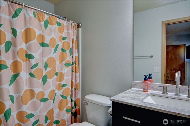 4651 Nooksack Loop, Mount Vernon, WA 98273