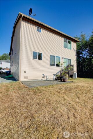 4651 Nooksack Loop, Mount Vernon, WA 98273