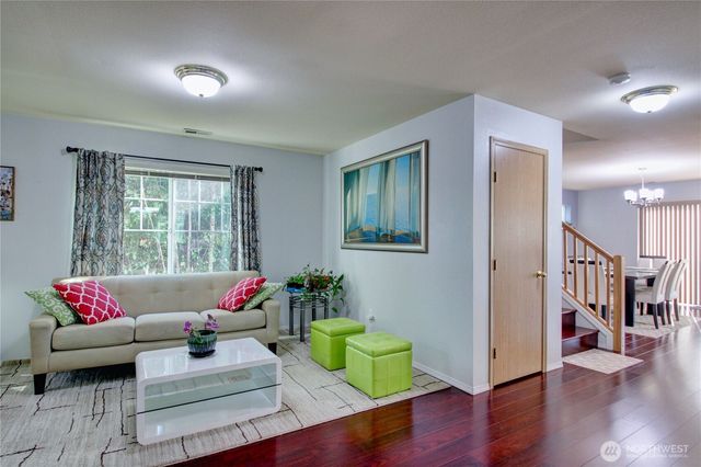 4651 Nooksack Loop, Mount Vernon, WA 98273