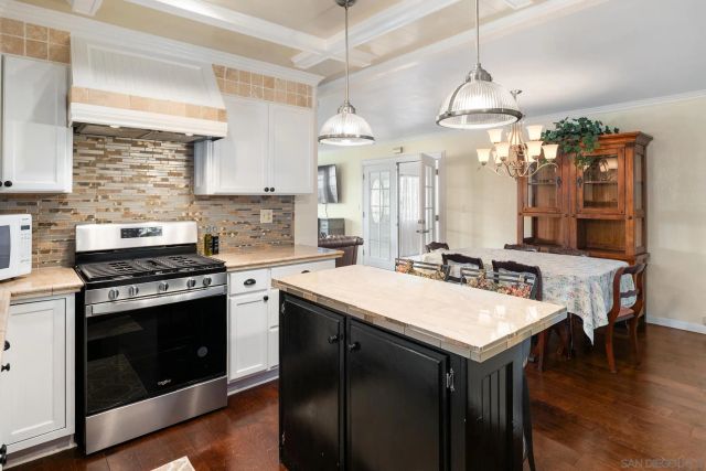 12 Bahia Ln, Oceanside, CA 92058