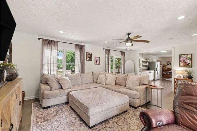 622 S Georgia Avenue S, Bremen, GA 30110