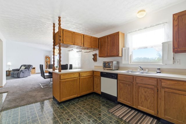 2742 Woodcroft Road, Columbus, OH 43204