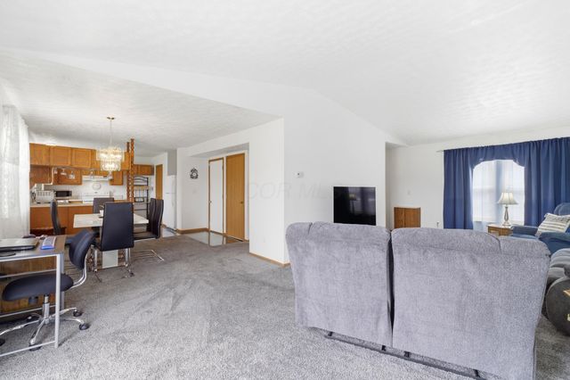 2742 Woodcroft Road, Columbus, OH 43204