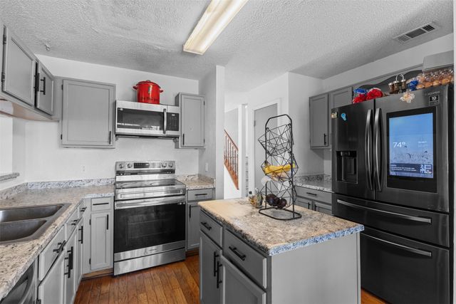 3201 Auburn Drive, Rowlett, TX 75088