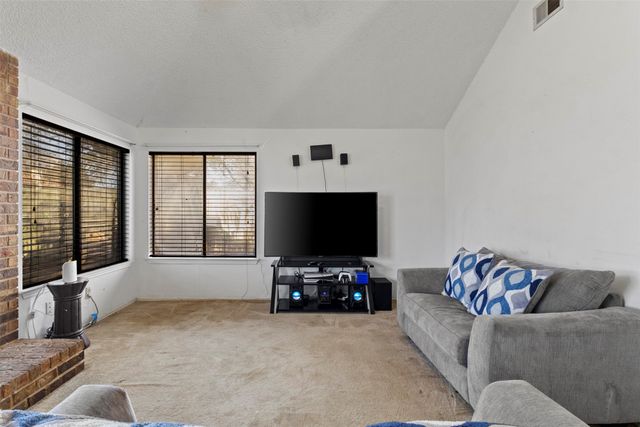 3201 Auburn Drive, Rowlett, TX 75088