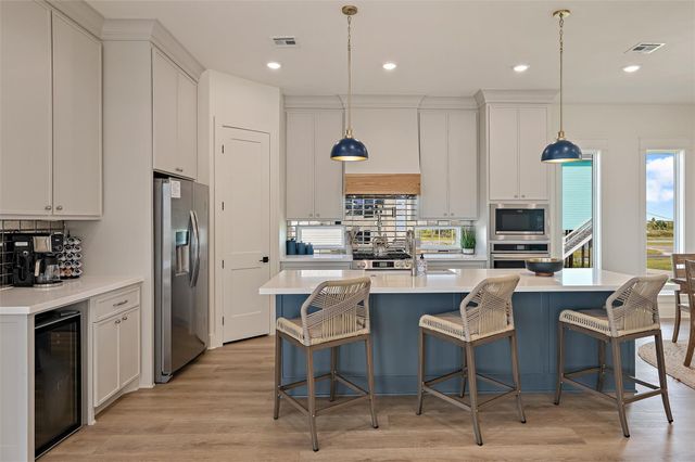 972 Driftwood Drive, Crystal Beach, TX 77650