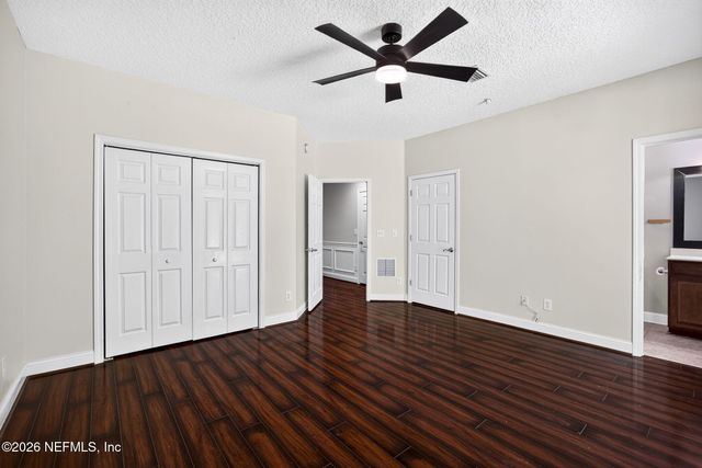 4460 CONGRESSIONAL Drive, Jacksonville, FL 32246