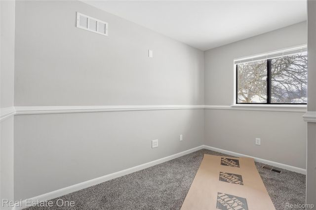 8422 Robindale Avenue, Dearborn Heights, MI 48127