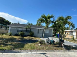 3021 NW 7th Ct, Fort Lauderdale, FL 33311